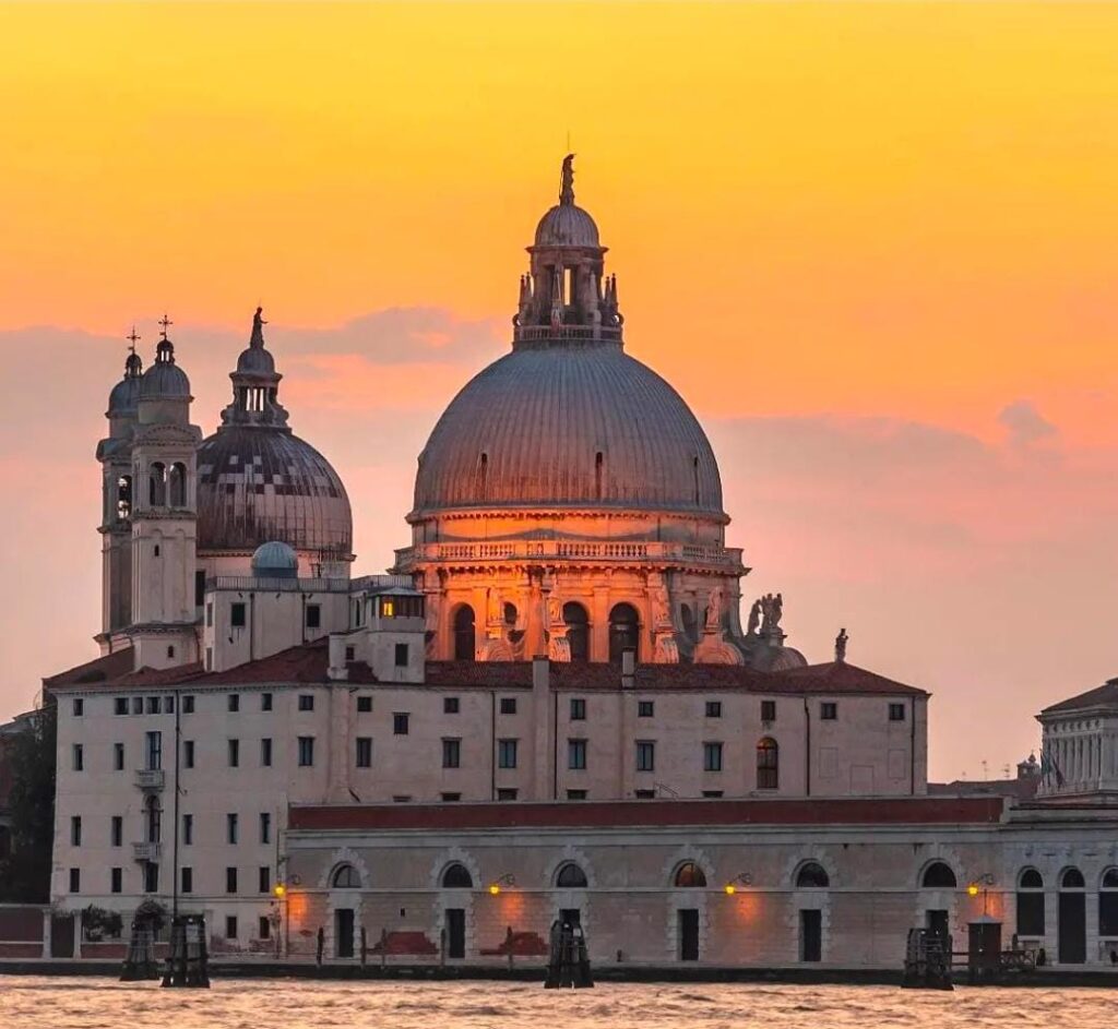 Venedik Gezilecek Yerler Santa maria della salute